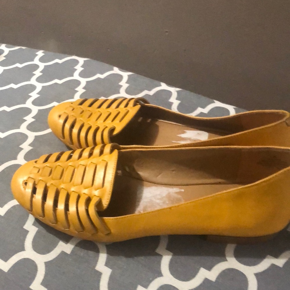 Nine West flats